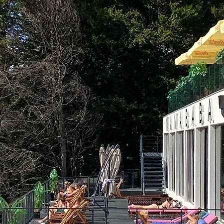 アパート & S20 Milmari コパオニク