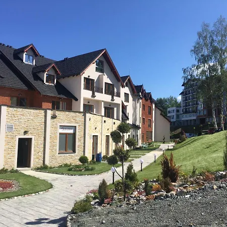 & S20 Milmari アパート コパオニク